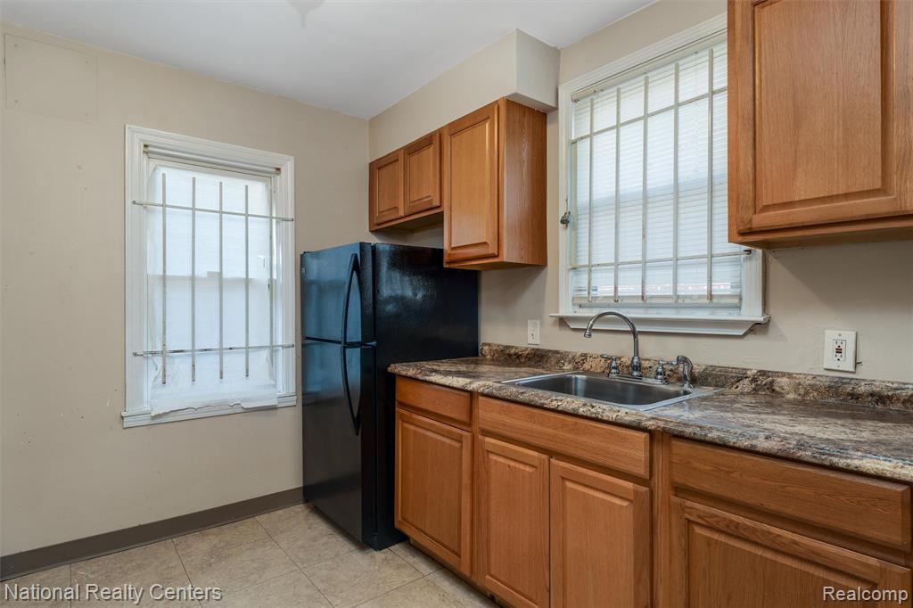 5525 Cadieux Road Detroit, MI 48224 - Photo 7 of 19