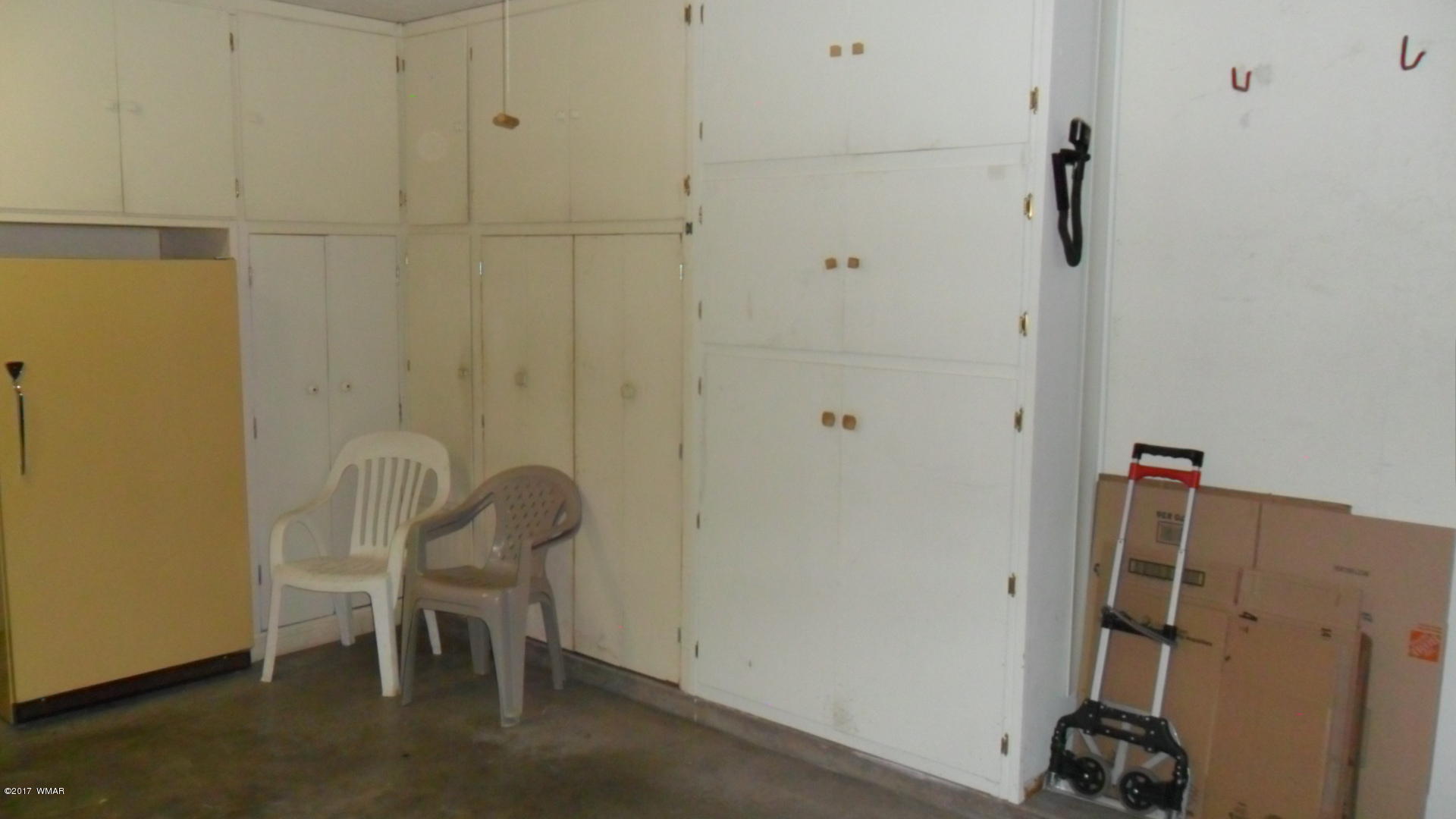 560 East Merrill Show Low, AZ 85901 - Photo 16 of 41