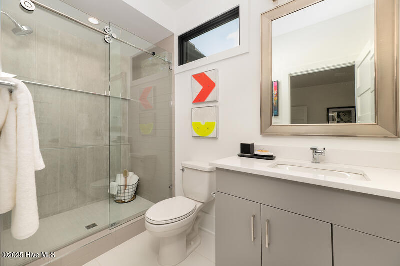 521 Airlie Road, Unit ELLISTON PLAN Wilmington, NC 28403 - Photo 28 of 30 Elliston Guest Bath