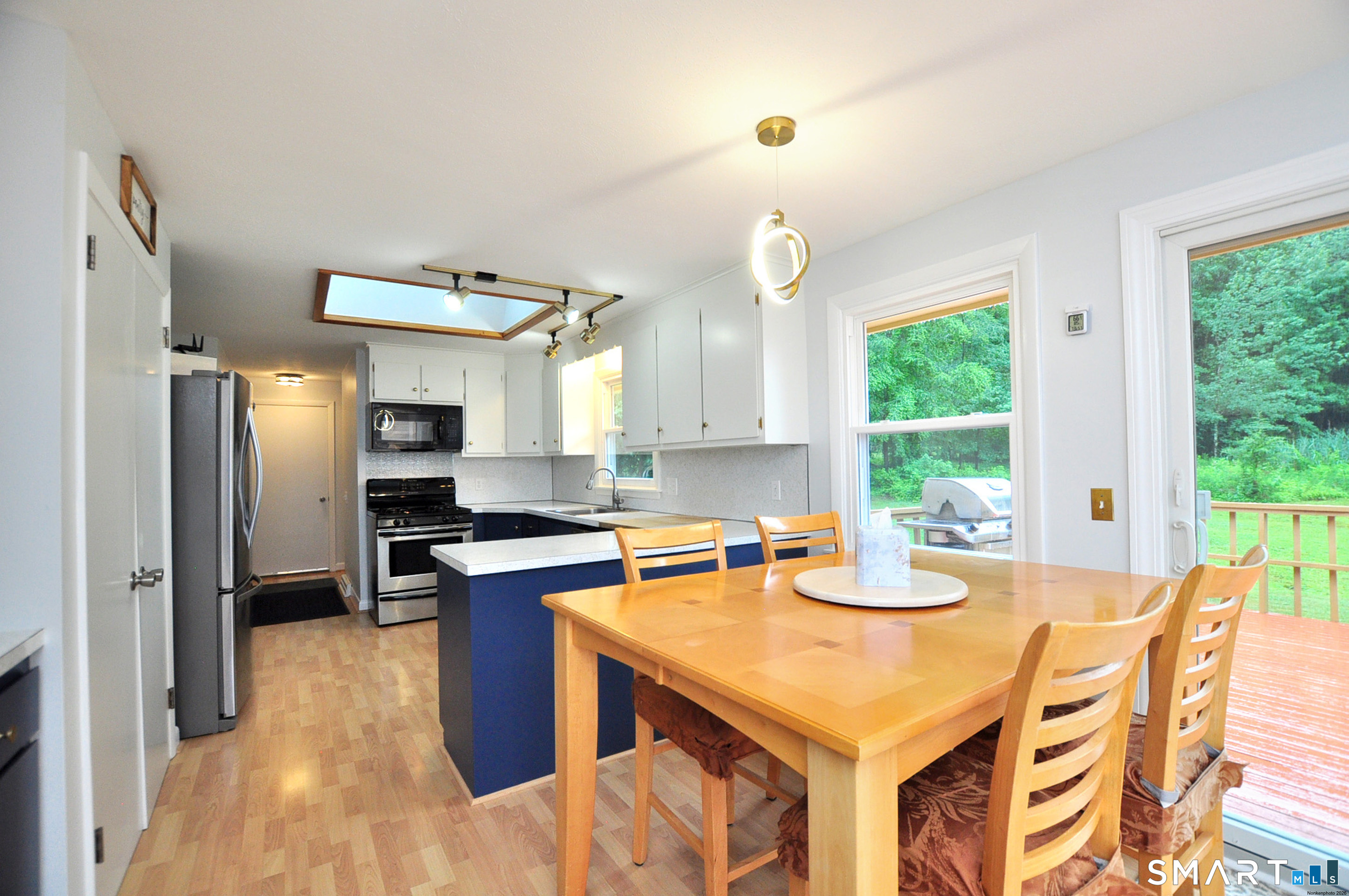 46 Butternut Road Manchester, CT 06040 - Photo 13 of 39