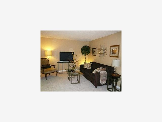 110 East Middlefield Road, Unit B Mountain View, CA 94043 - Photo 2 of 8