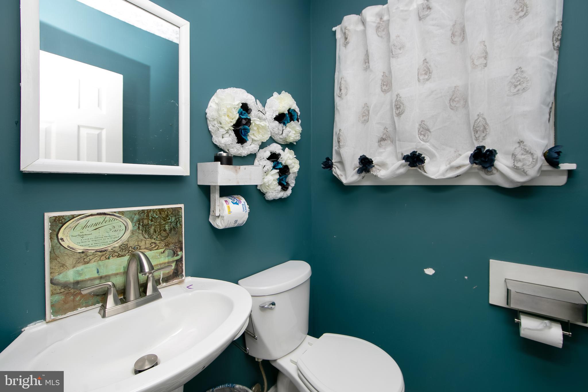 396 Holly Road Marlton, NJ 08053 - Photo 15 of 32 1st Floor Powder Room