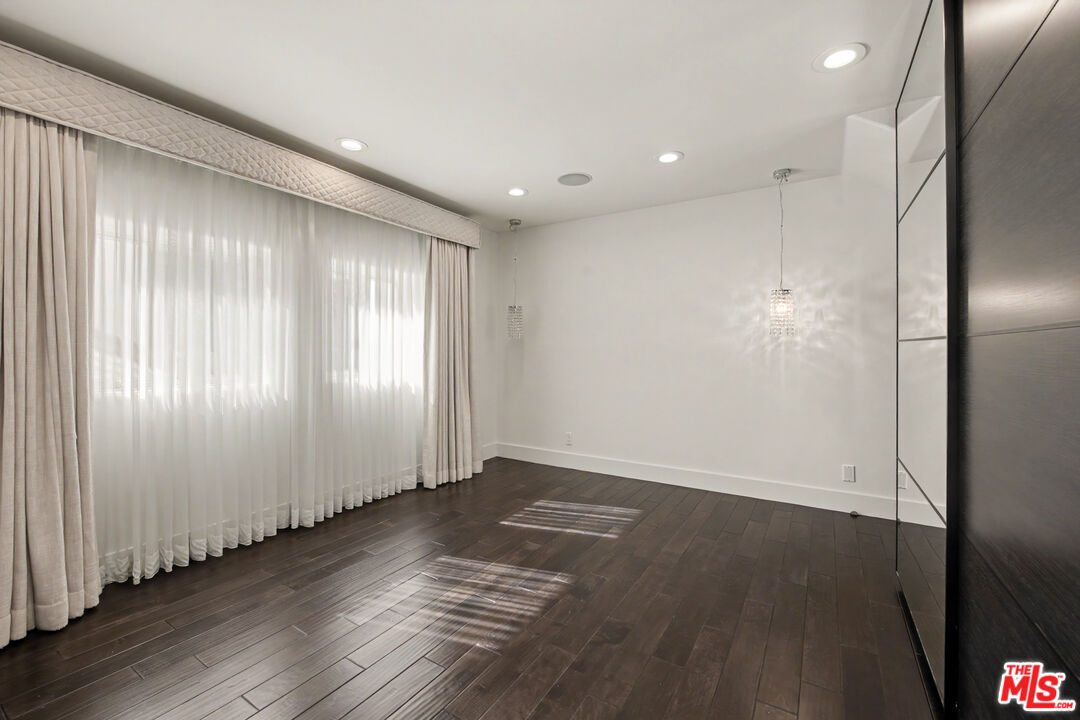 12608 Promontory Road Los Angeles, CA 90049 - Photo 41 of 59