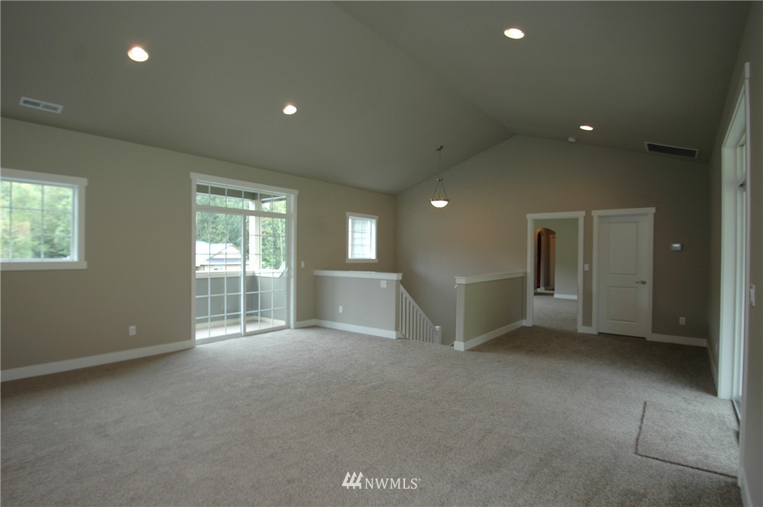 9133 Fox Ridge Lane Southeast Olympia, WA 98513 - Photo 9 of 25 Gallery Image 9