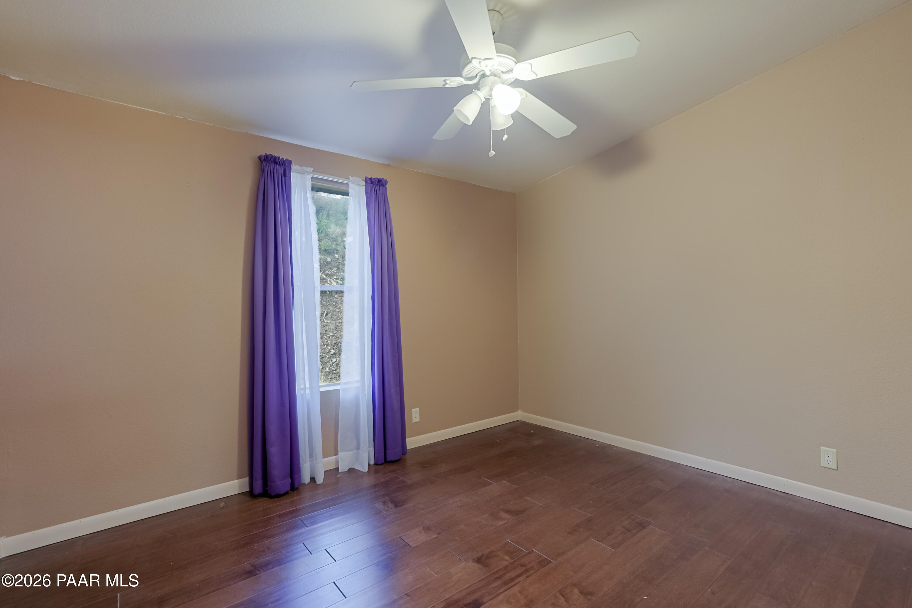 11800 Henderson Road Dewey-Humboldt, AZ 86327 - Photo 18 of 49 Guest Bedroom 2
