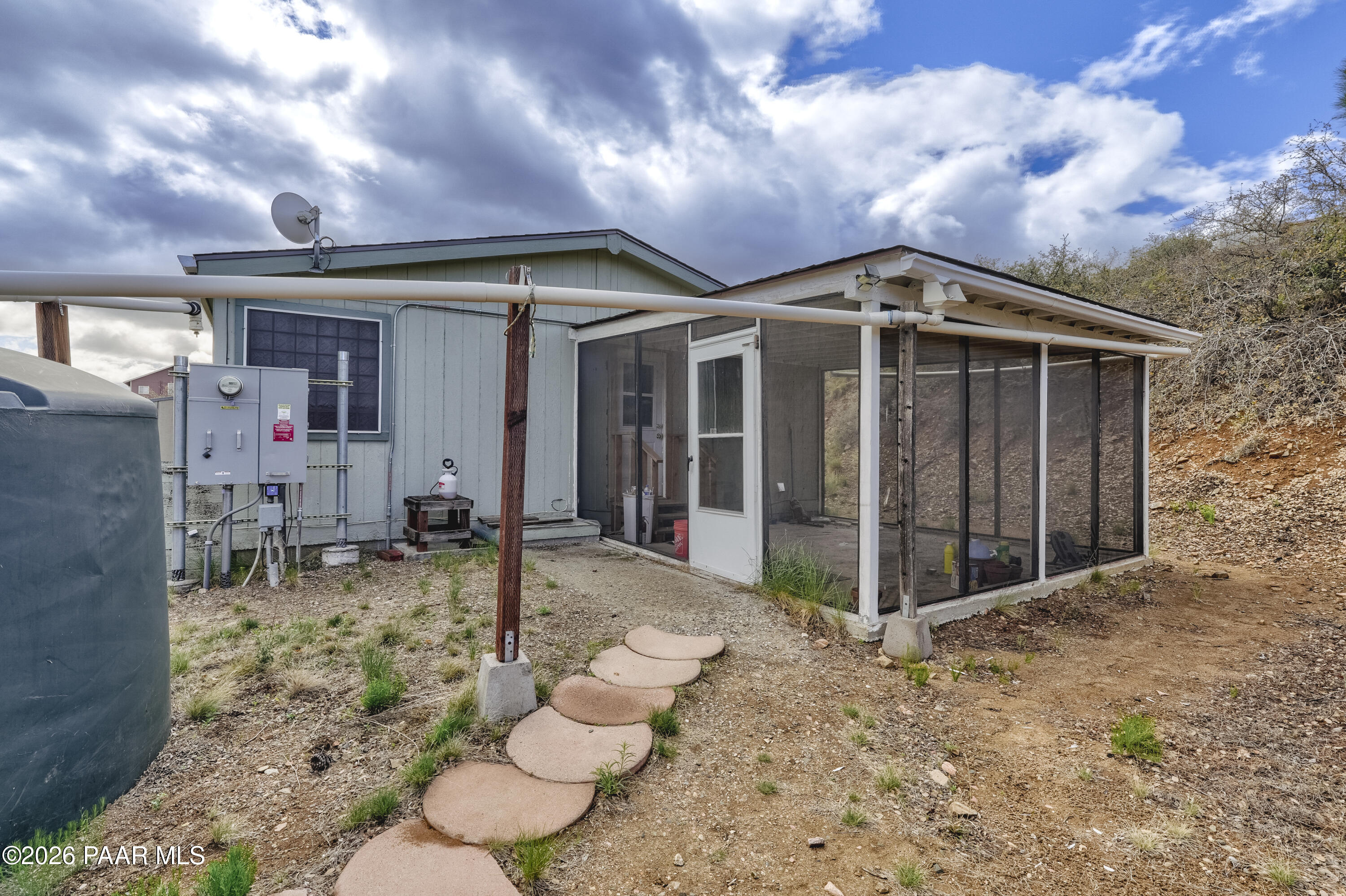 11800 Henderson Road Dewey-Humboldt, AZ 86327 - Photo 26 of 54 Back View 1