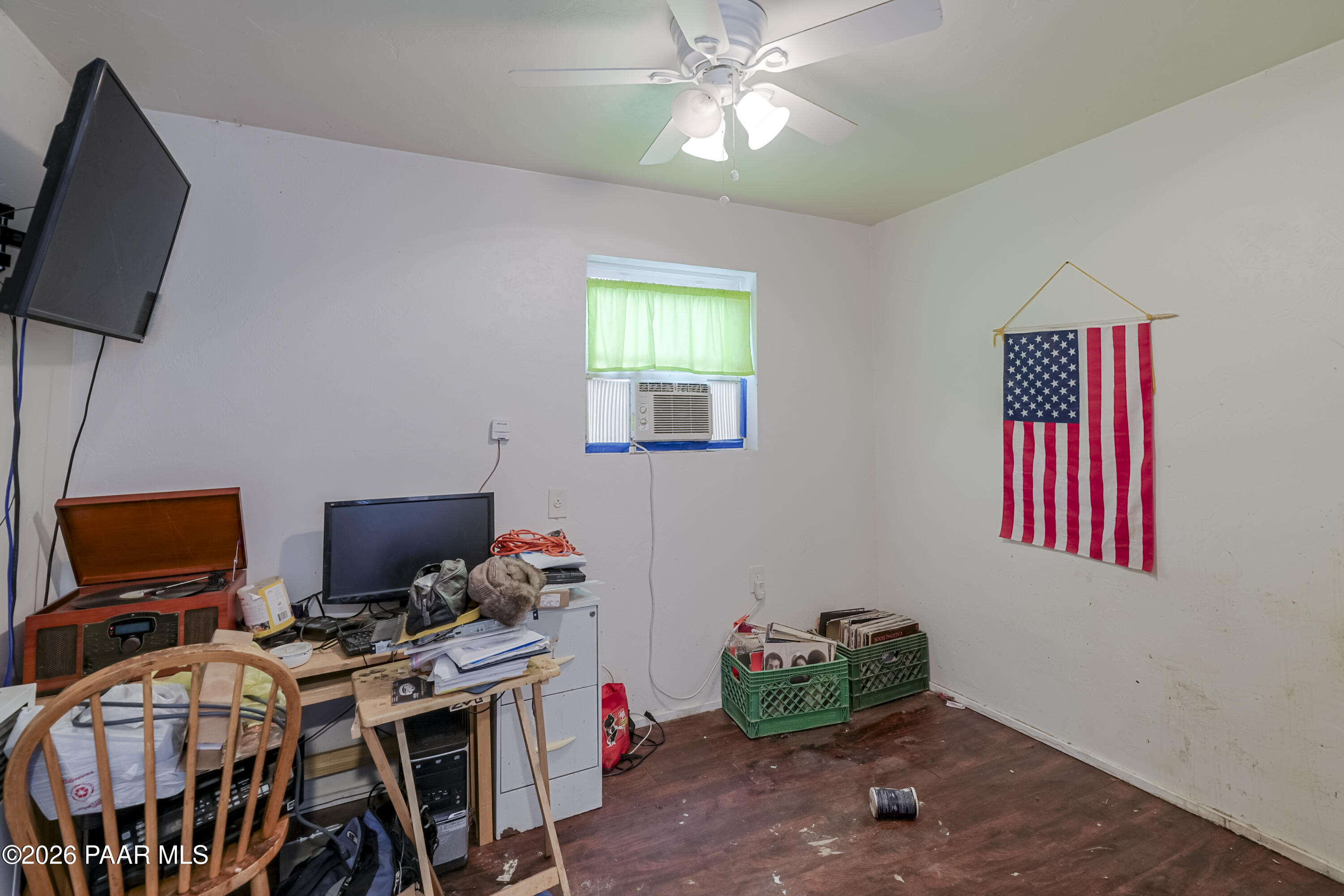 11800 Henderson Road Dewey-Humboldt, AZ 86327 - Photo 29 of 49 Casita Living Room Area 1
