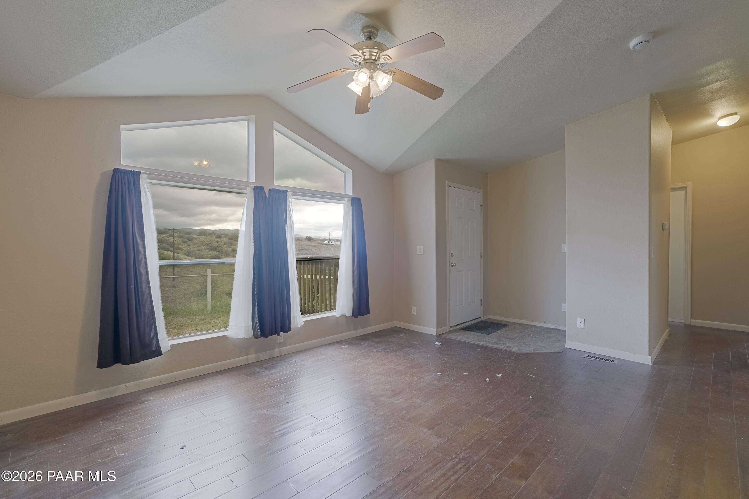 11800 Henderson Road Dewey-Humboldt, AZ 86327 - Photo 4 of 49 Living Room 2
