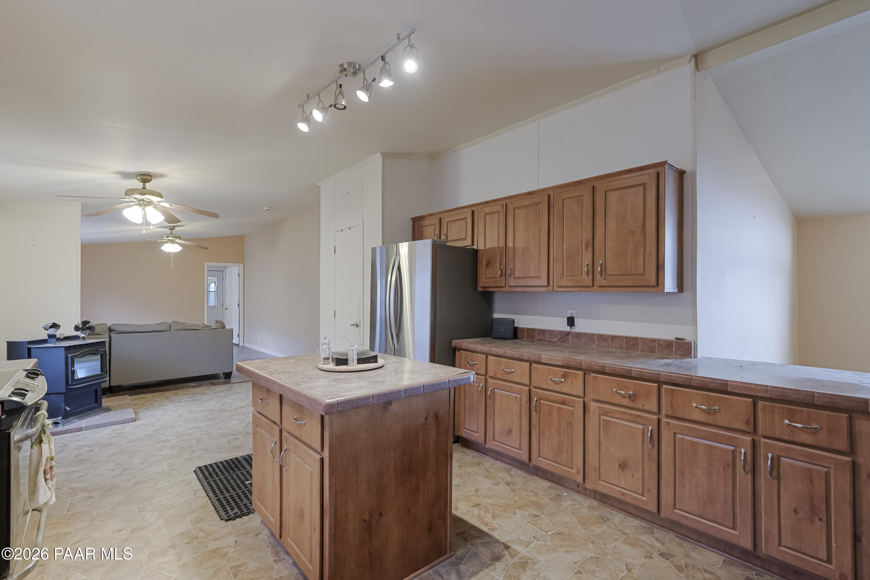 11800 Henderson Road Dewey-Humboldt, AZ 86327 - Photo 8 of 49 Kitchen 2