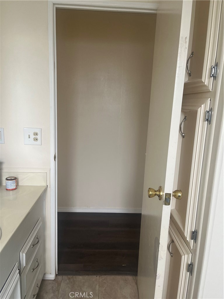3950 Via Real, Unit 91 Carpinteria, CA 93013 - Photo 38 of 39 a bathroom with a sink and a mirror