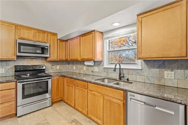 $350,000 | 1631 South Kenwood Street, Olathe, KS 66062