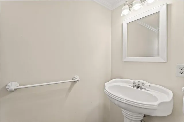 $350,000 | 1631 South Kenwood Street, Olathe, KS 66062