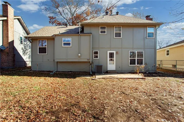 $344,950 | 1631 South Kenwood Street, Olathe, KS 66062