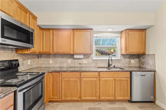 $350,000 | 1631 South Kenwood Street, Olathe, KS 66062