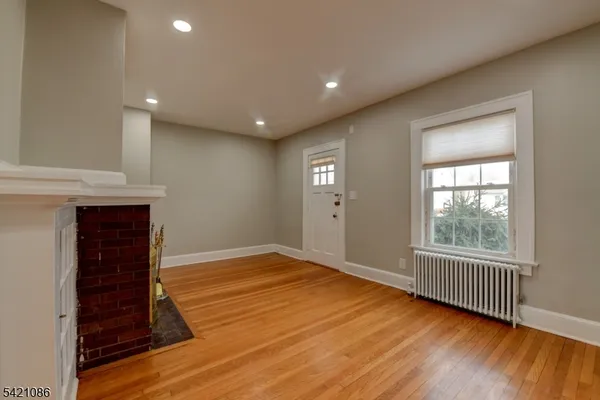 $2,750 | 16 Sherman Avenue, Unit 1, Morris Plains, NJ 07950