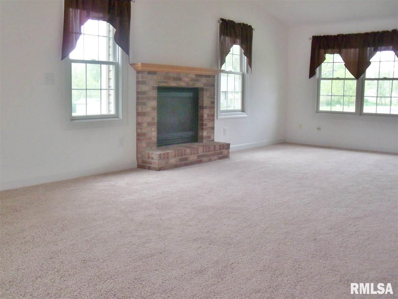 4026 South Sheffield Road Bartonville, IL 61607 - Photo 3 of 28 Gallery Image 3