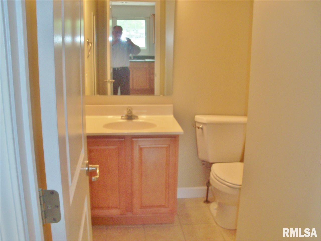 4026 South Sheffield Road Bartonville, IL 61607 - Photo 9 of 28 Gallery Image 9
