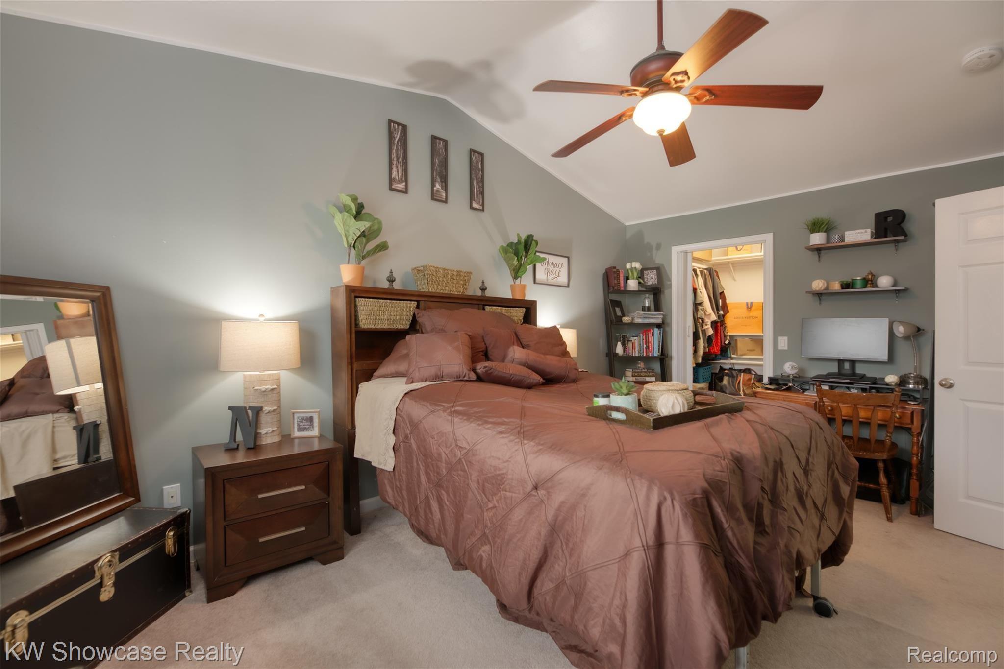 20 Pine Tree Ridge, Unit 4 Waterford, MI 48327 - Photo 9 of 16 20PineTreeRidge-6.jpg