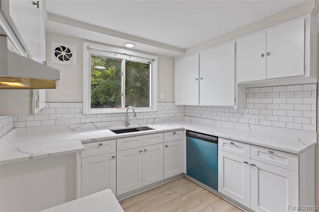 8604 Meyers Road Detroit, MI 48228 - Photo 22 of 39