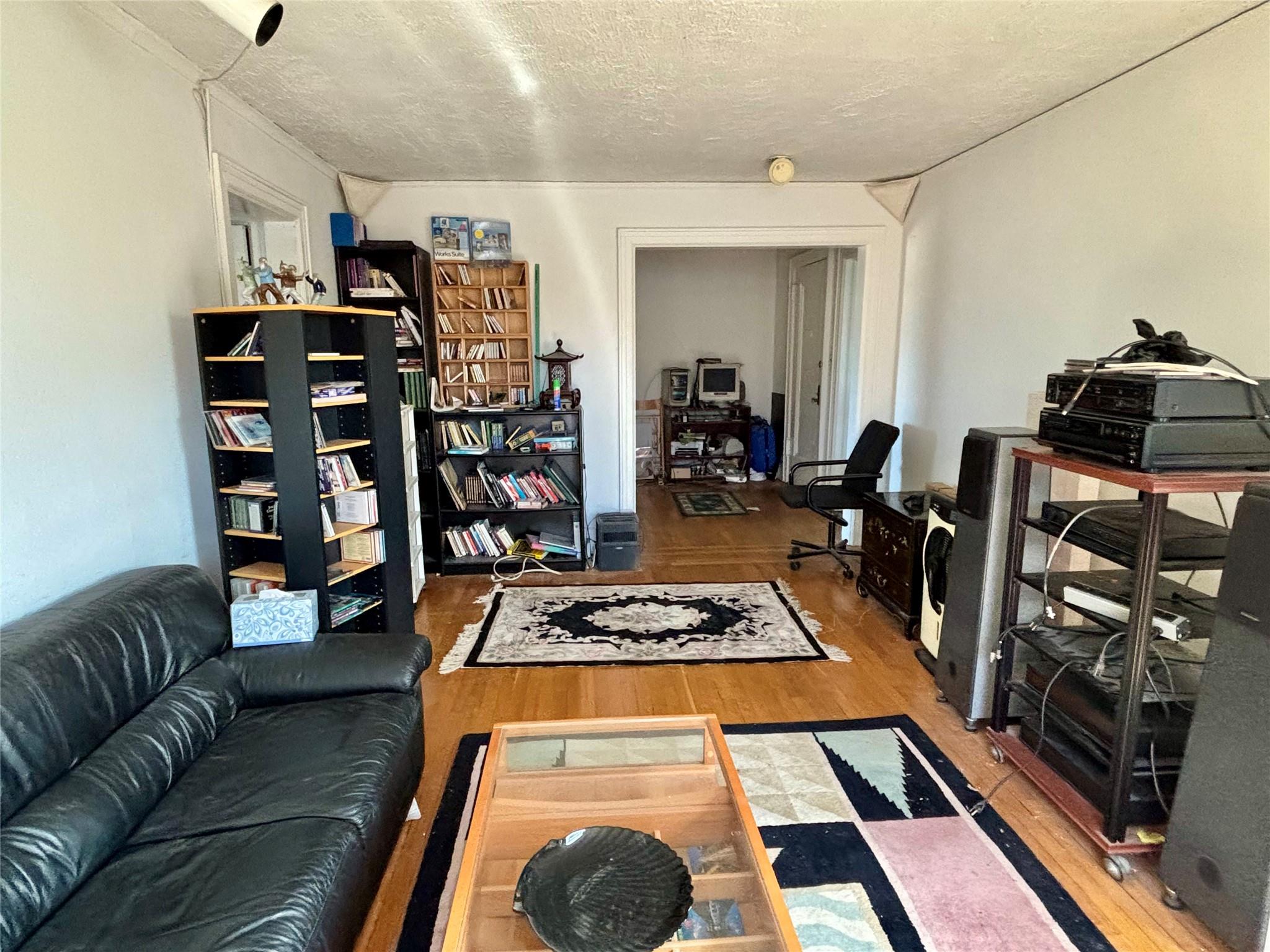 1 Ascot Ridge, Unit 3A Great Neck, NY 11021 - Photo 5 of 10 a livingroom with furniture and wooden floor