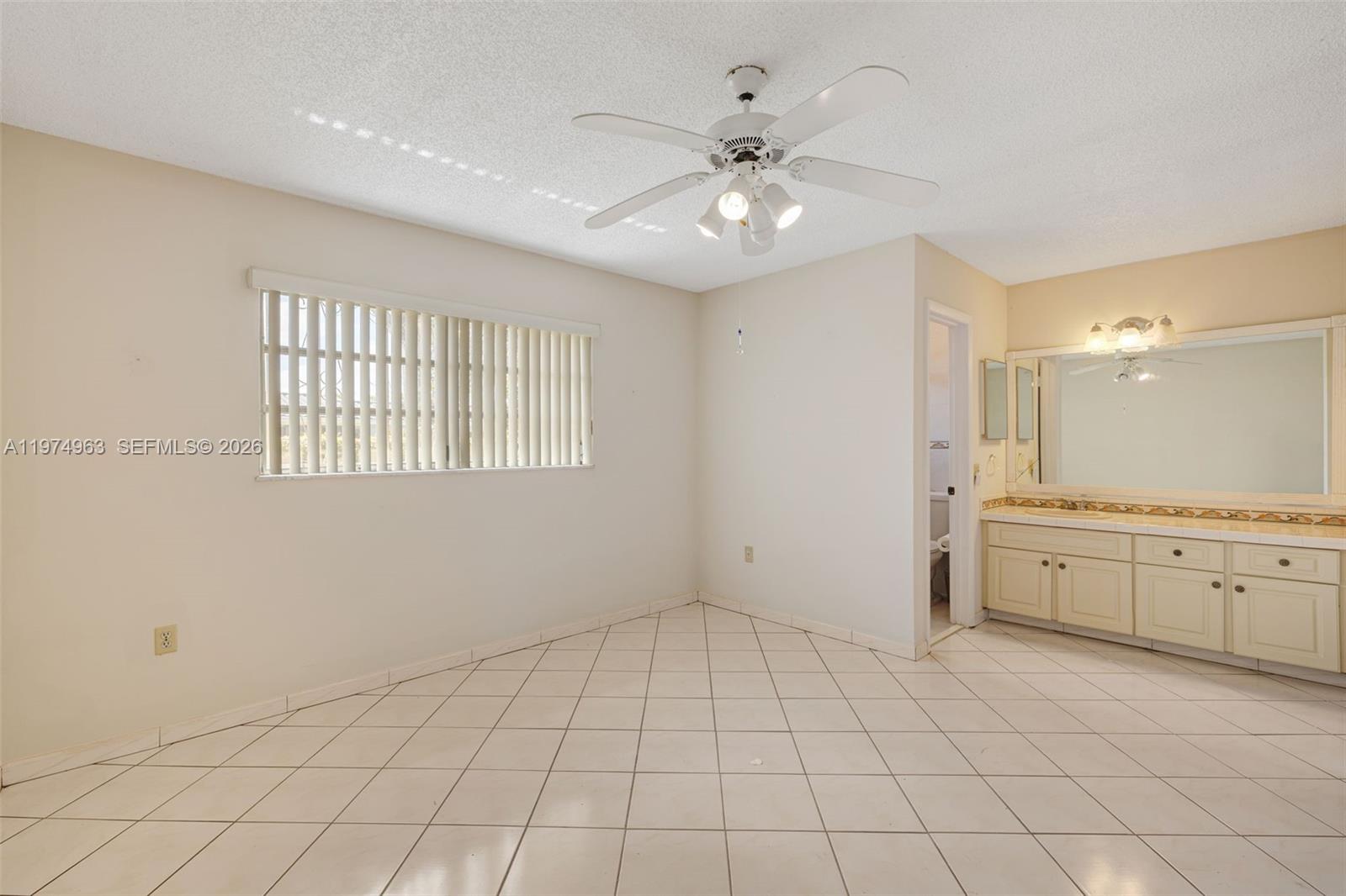 10262 Southwest 27th Street Miami, FL 33165 - Photo 9 of 20