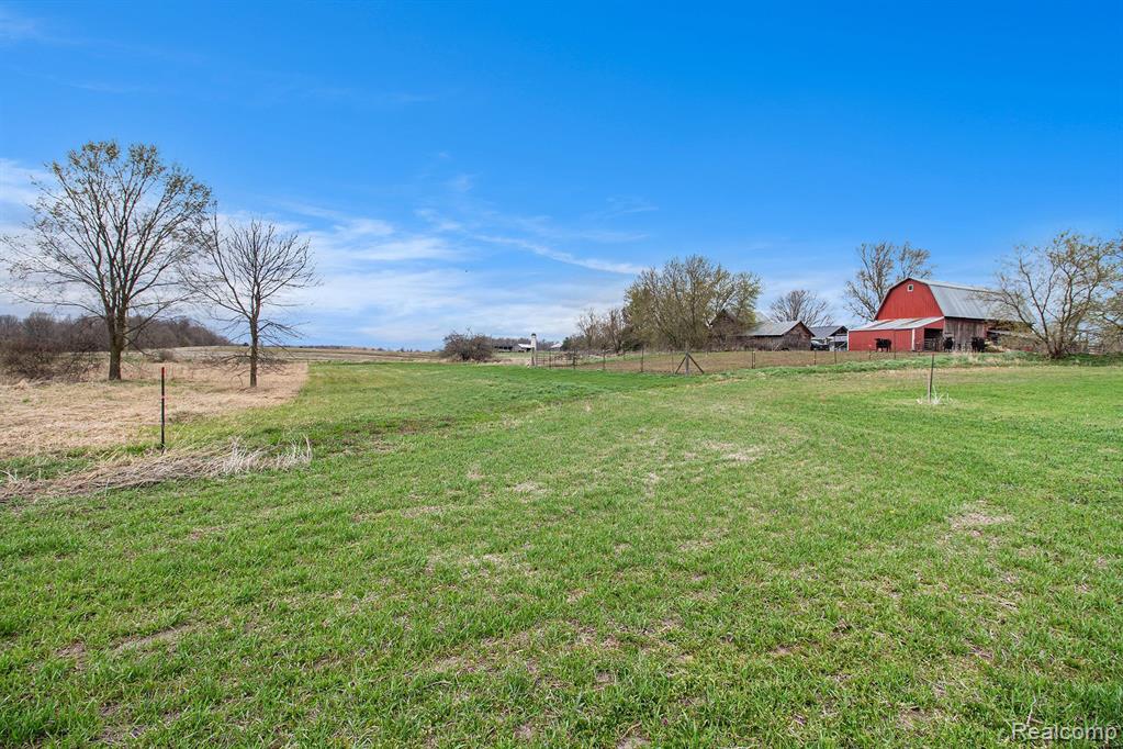 2 Mohrle Road Fowlerville, MI 48836 - Photo 11 of 18