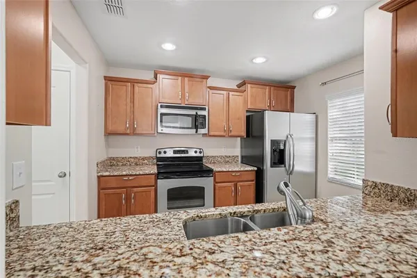 $1,950 | 6246 Timberly Lane, Zephyrhills, FL 33542