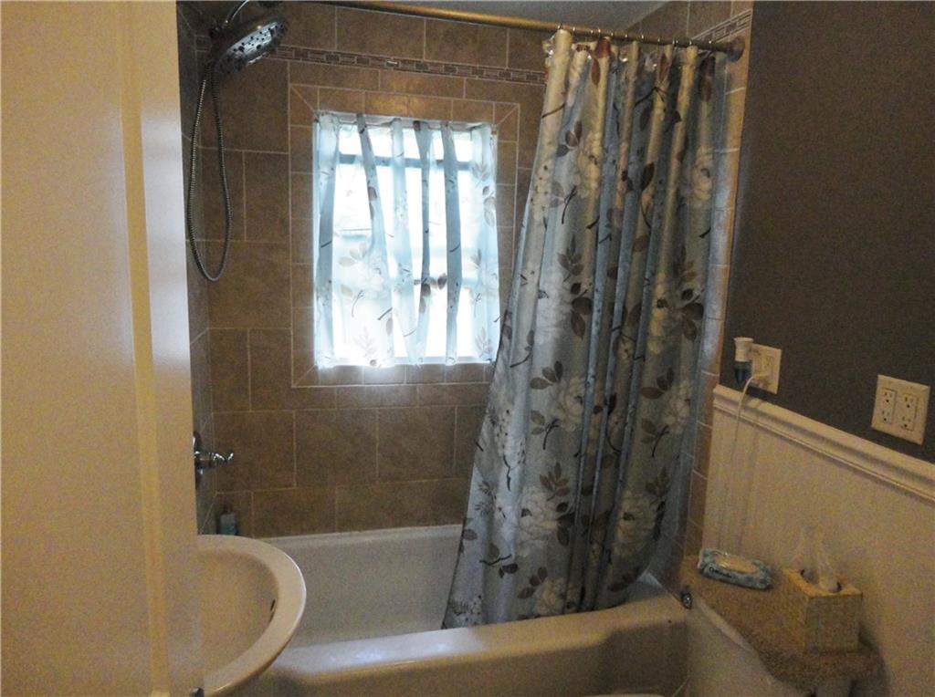 427 Irishtown Road Grove City, PA 16127 - Photo 13 of 14 Gallery Image 13