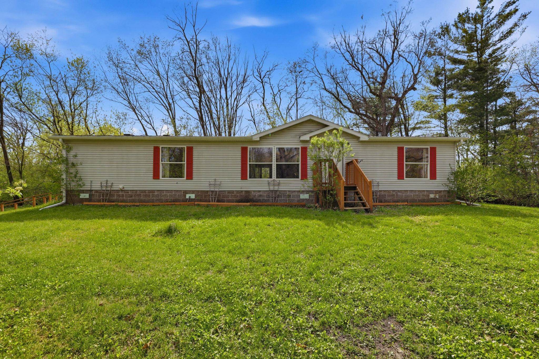 E1775 Garfield Lane Waupaca, WI 54981 - Photo 2 of 69