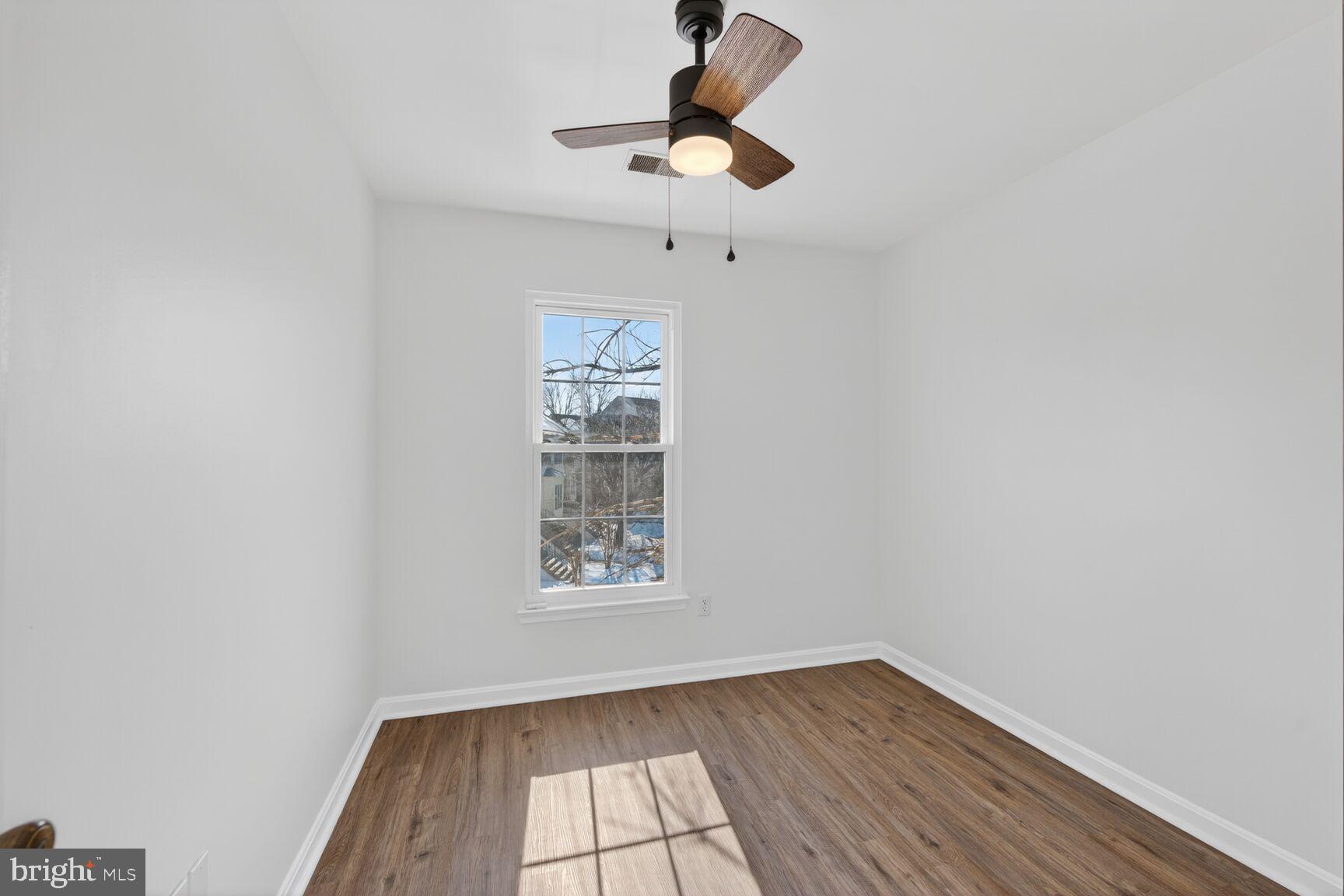 45544 Whitcomb Square Sterling, VA 20166 - Photo 17 of 31 Bedroom Two