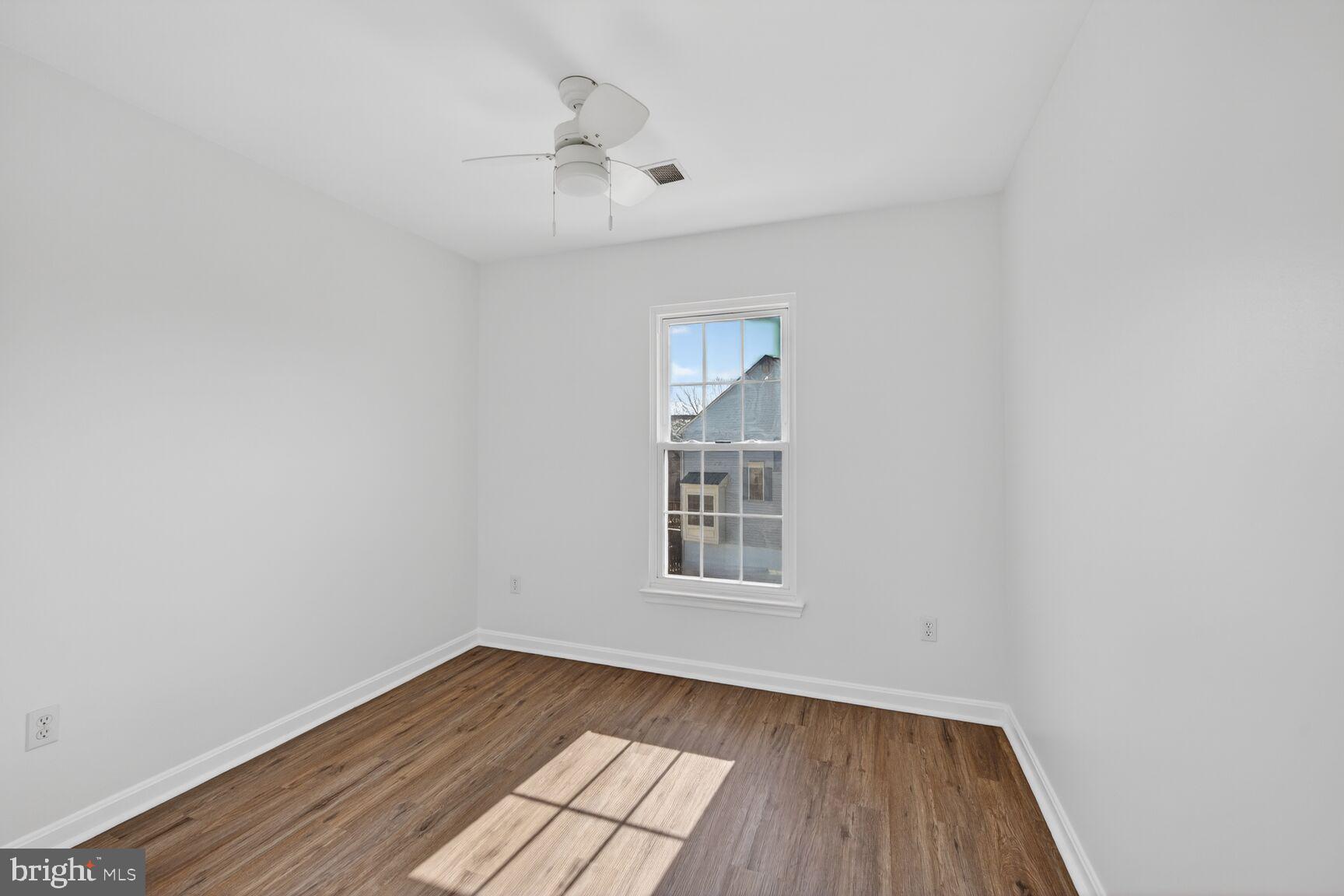 45544 Whitcomb Square Sterling, VA 20166 - Photo 19 of 31 Bedroom Three