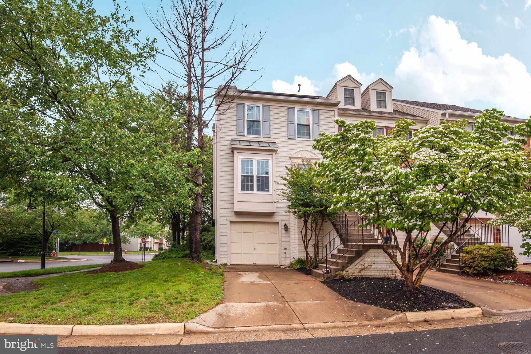45544 Whitcomb Square Sterling, VA 20166 - Photo 2 of 31 Front of Home