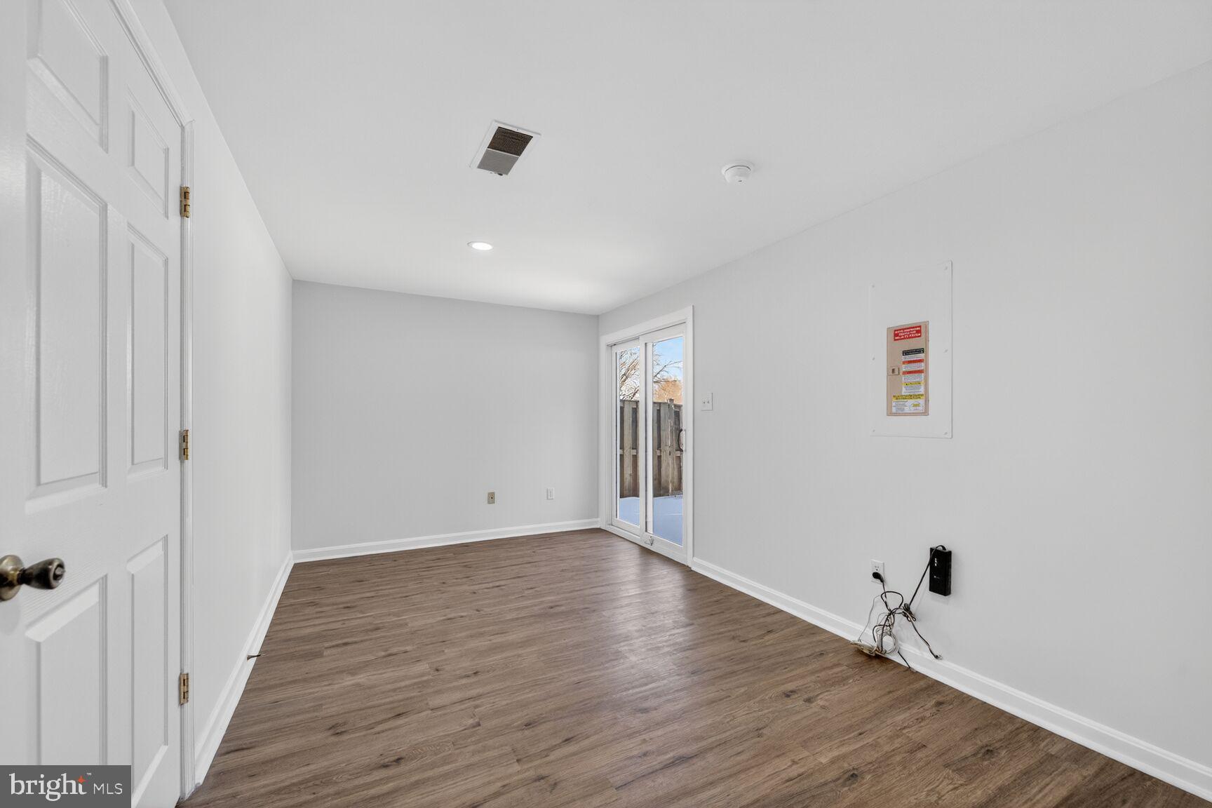 45544 Whitcomb Square Sterling, VA 20166 - Photo 21 of 31 Bedroom Four