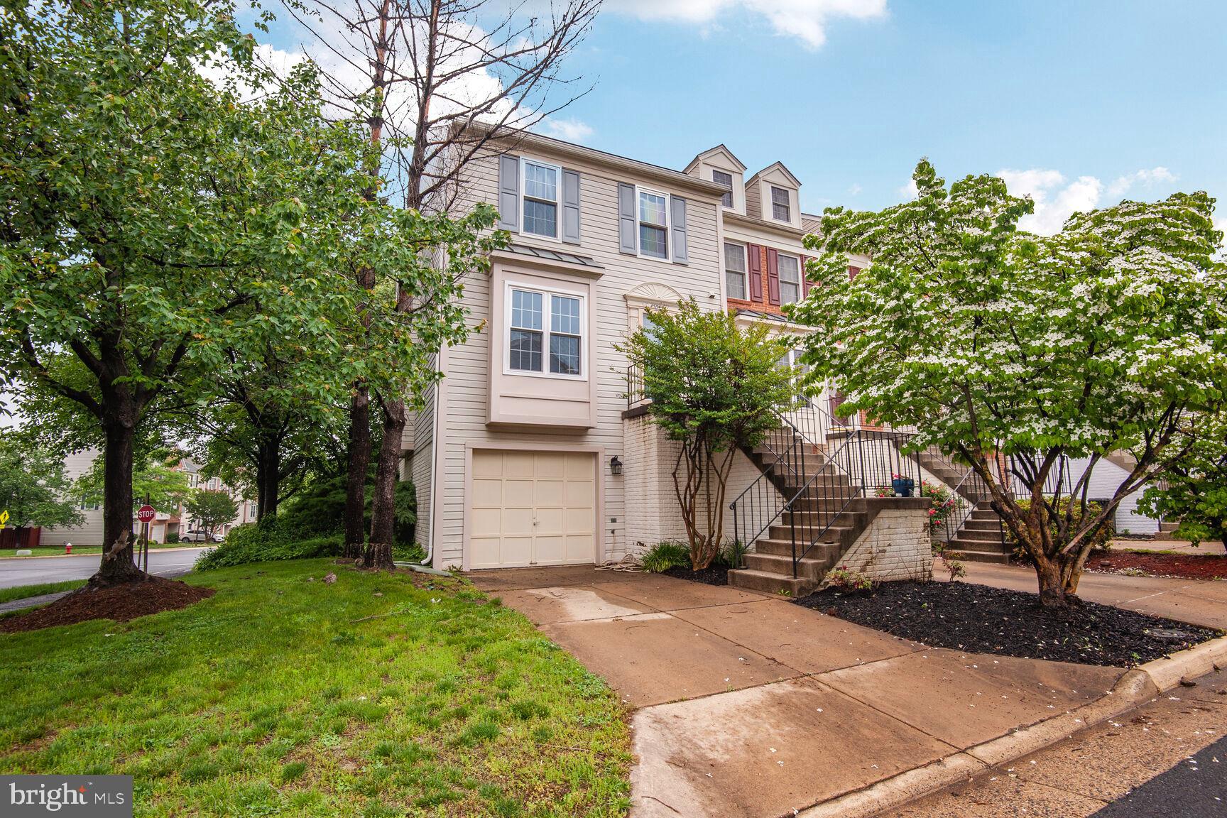 45544 Whitcomb Square Sterling, VA 20166 - Photo 3 of 31 Front Entrance