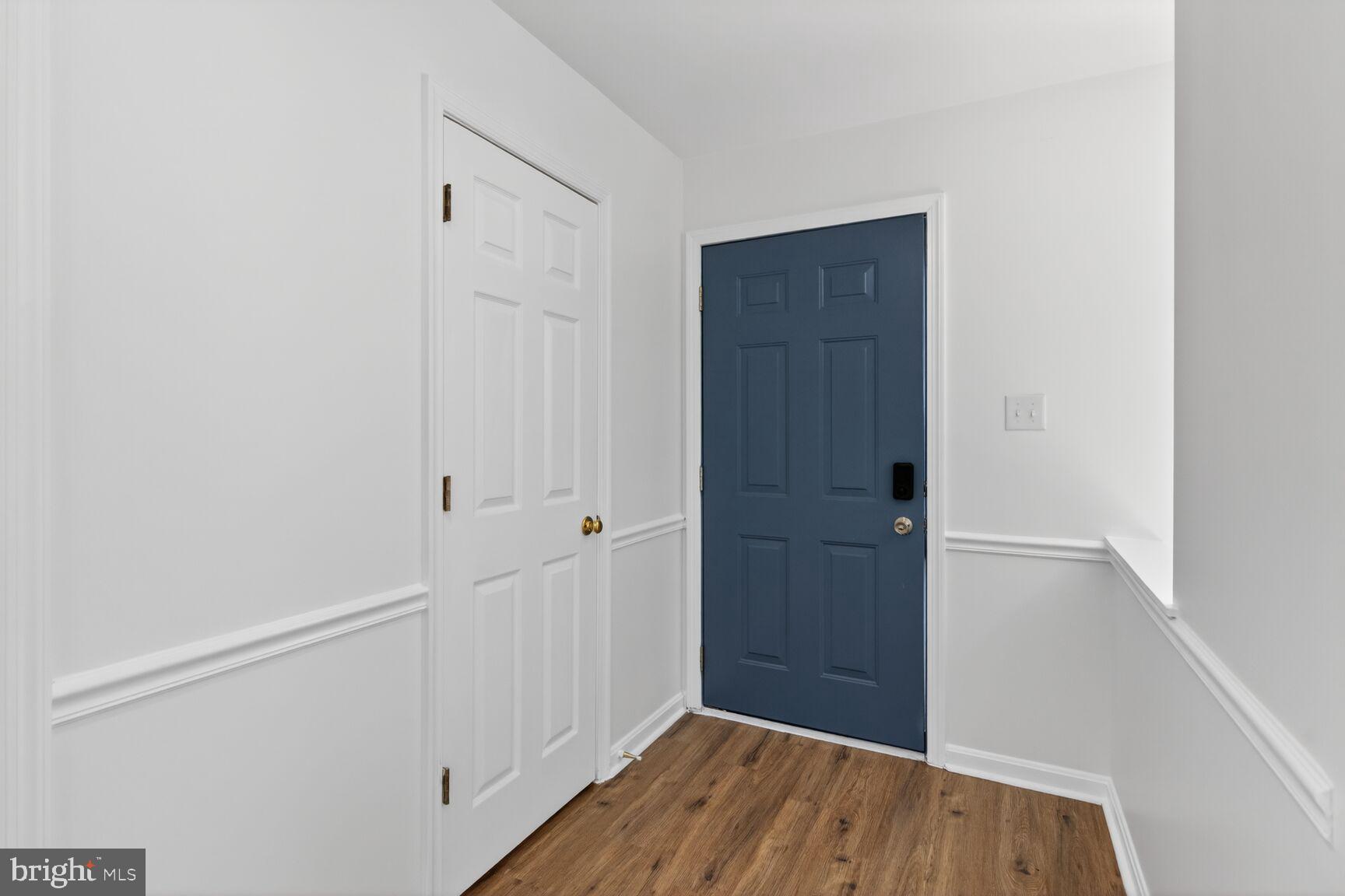 45544 Whitcomb Square Sterling, VA 20166 - Photo 5 of 31 Foyer with Coat Closet