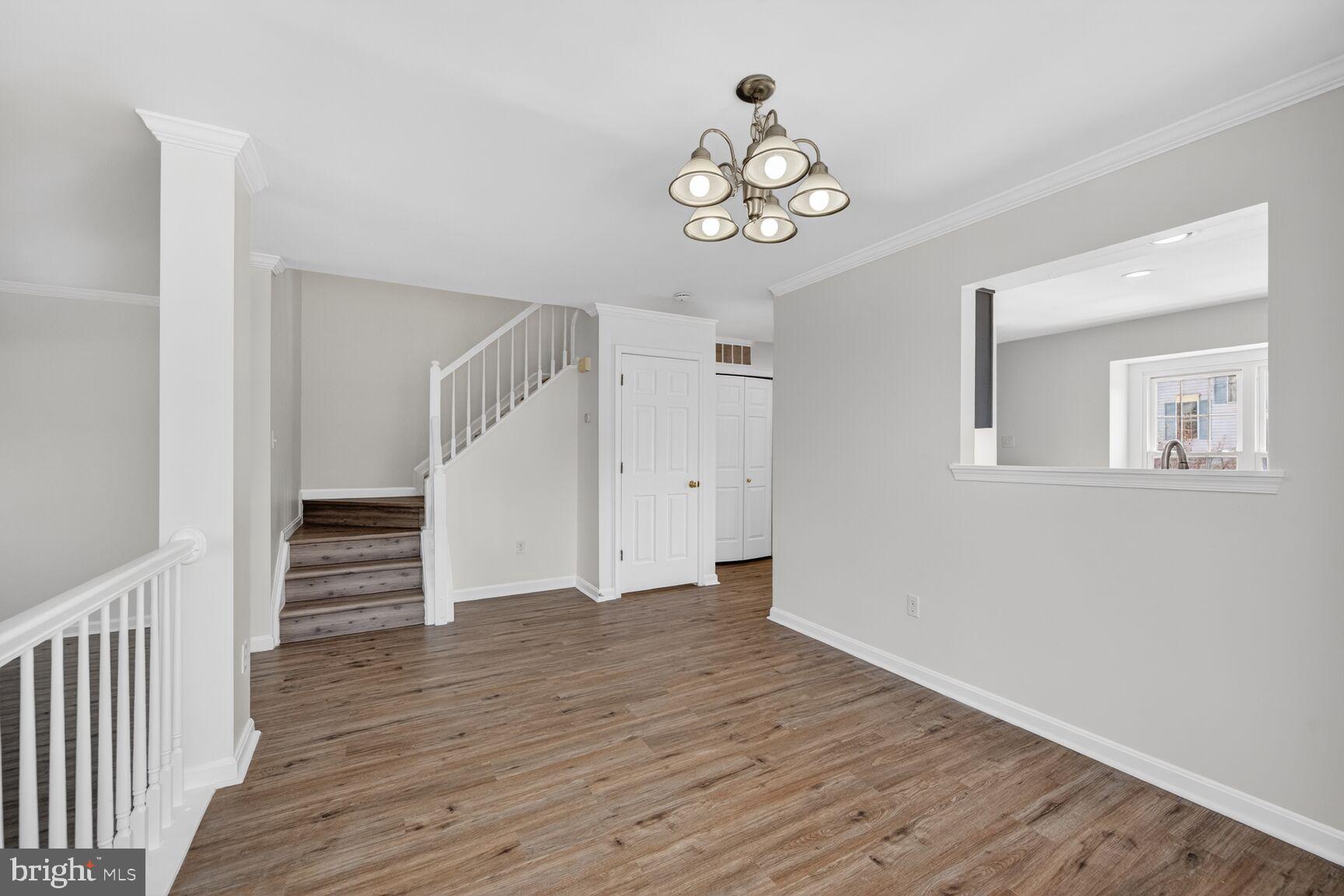 45544 Whitcomb Square Sterling, VA 20166 - Photo 9 of 31 Dining Room