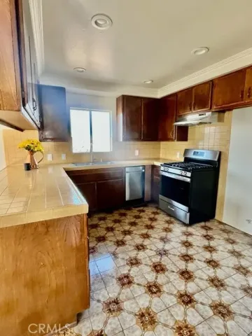 $2,850 | 1233 West 24th Street, San Pedro, CA 90731