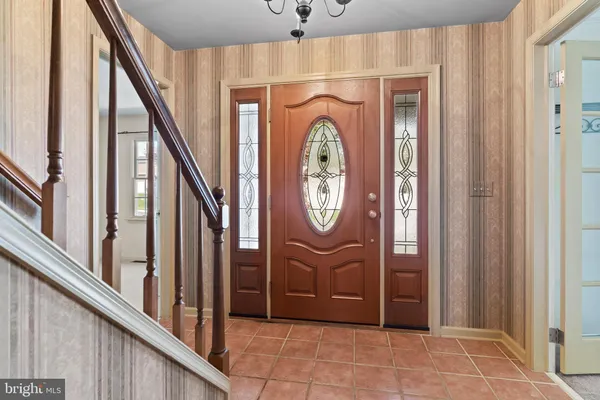 $435,000 | 914 Maplewood Lane, Enola, PA 17025