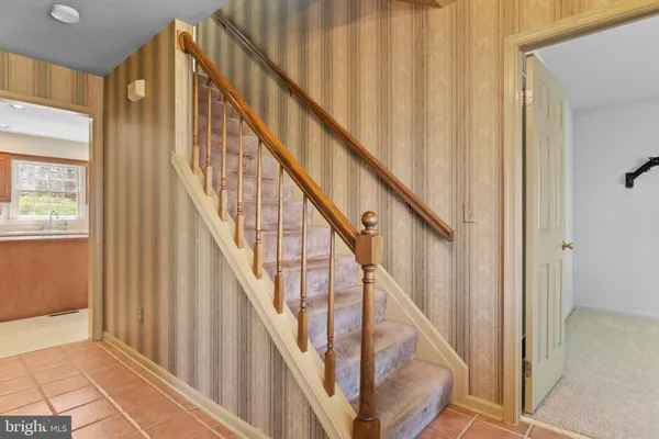 $435,000 | 914 Maplewood Lane, Enola, PA 17025