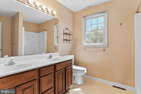 $435,000 | 914 Maplewood Lane, Enola, PA 17025