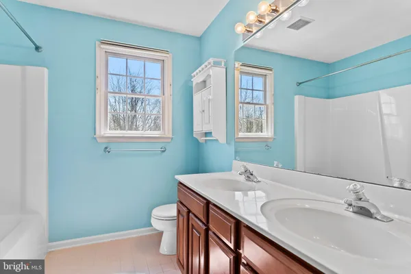 $435,000 | 914 Maplewood Lane, Enola, PA 17025
