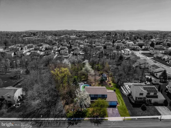 $435,000 | 914 Maplewood Lane, Enola, PA 17025