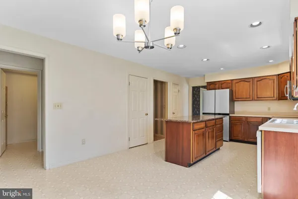 $435,000 | 914 Maplewood Lane, Enola, PA 17025
