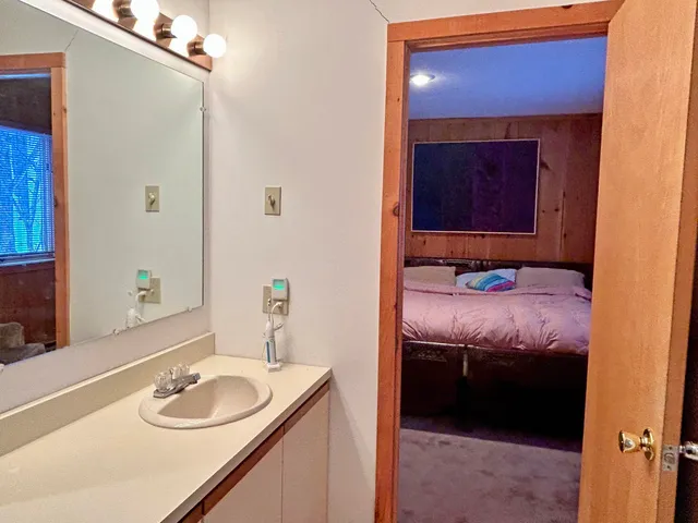 $450,000 | 69 Colonial Ridge Road, West Dover, VT 05356