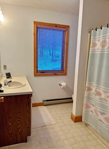 $450,000 | 69 Colonial Ridge Road, West Dover, VT 05356