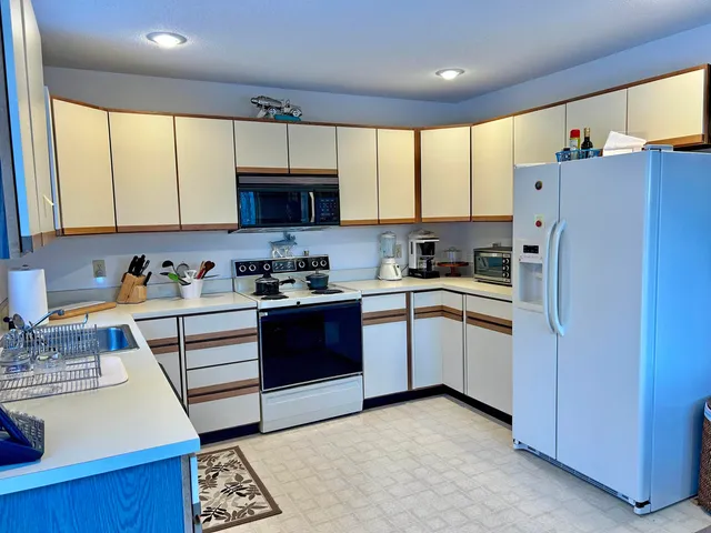 $450,000 | 69 Colonial Ridge Road, West Dover, VT 05356