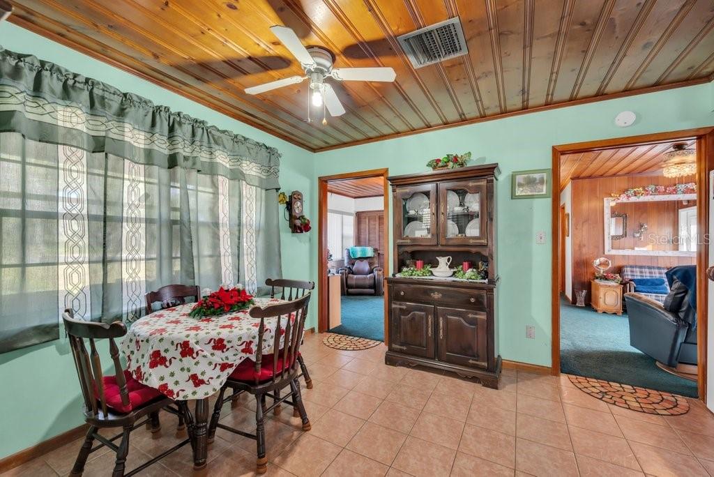 415 Hal Colding Road Lithia, FL 33547 - Photo 32 of 73