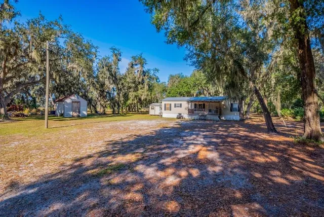 $1,000,000 | 415 Hal Colding Road, Lithia, FL 33547