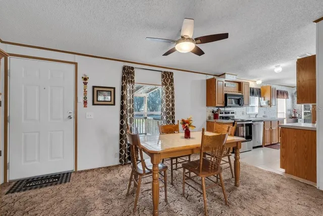 $1,000,000 | 415 Hal Colding Road, Lithia, FL 33547