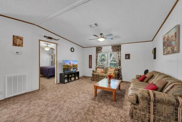 $1,000,000 | 415 Hal Colding Road, Lithia, FL 33547